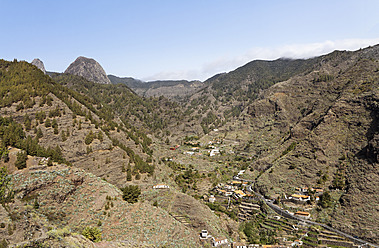 Spain, La Gomera, View of Barranco de la Laja with Roque de Ojila - SIEF002568