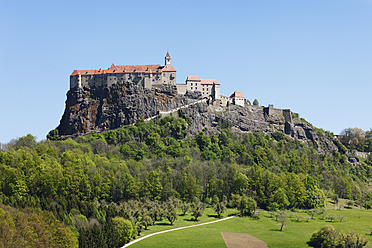 Österreich, Steiermark, Blick auf die Riegersburg - SIEF002611