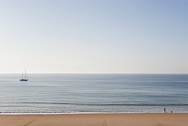 Portugal, Blick auf den Strand - MIRF000502