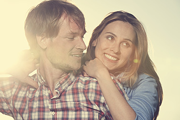 Germany, Bavaria, Couple smiling, close up - RBF000943