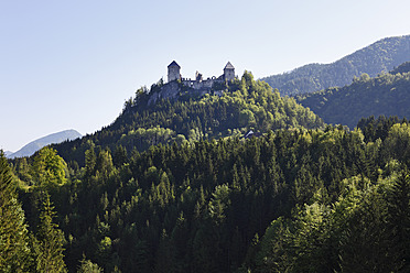 Österreich, Steiermark, Blick auf die Burg Gallenstein - SIEF002652