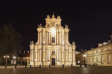 Polen, Warschau, Kirche St. Josef der Heimkehrer bei Nacht - FO003880