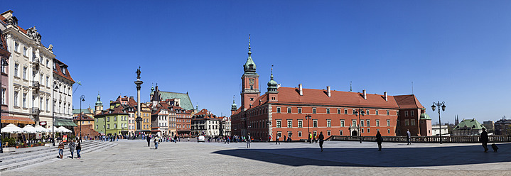 Polen, Warschau, Blick auf das Königsschloss und den Schlossplatz - FO003875