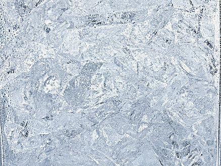 Eiswasser im Glas, Nahaufnahme - KSWF000978