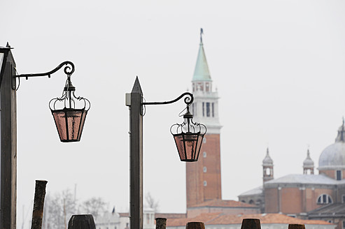 Italy, Venice, Street laterns and tower - LRF000542