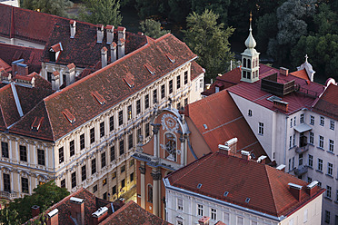 Österreich, Steiermark, Graz, Blick auf Palais Attems und Dreifaltigkeitskirche - SIEF002744