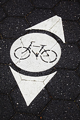 USA, New York, Sign of bicycle path - TLF000690