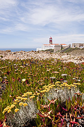 Portugal, Blick auf den Leuchtturm am Cabo de Sao Vicente - UMF000388
