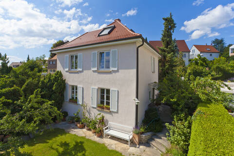 Deutschland, Baden-Württemberg, Stuttgart, Ansicht eines Einfamilienhauses, lizenzfreies Stockfoto