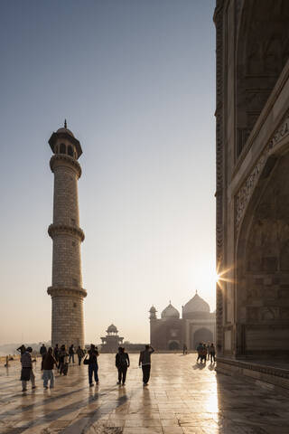 Indien, Uttar Pradesh, Agra, Blick auf das Taj Mahal, lizenzfreies Stockfoto