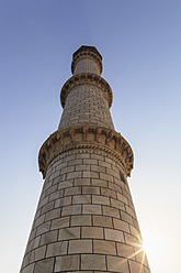 Indien, Uttar Pradesh, Agra, Blick auf das Minarett - FOF004107