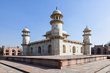 Indien, Uttar Pradesh, Agra, Blick auf das Grabmal von Itimad-ud-Daulah - FOF004152