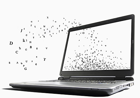 Laptop mit fliegenden Alphabeten, Nahaufnahme - WBF001270