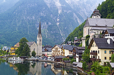 Österreich, Oberösterreich, Hallstatt, Blick auf das Dorf - EJW000019