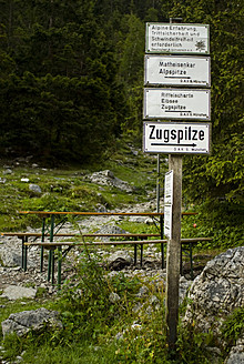 Germany, Bavaria, Sign post at Zugspitze - KAF000017
