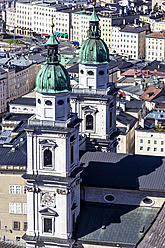 Österreich, Salzburg, Blick von der Festung der Stadt Hohensalzburg am Salzachtal - EJWF000041