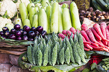 India, Uttarakhand, Haridwar, Various vegetables stand in market - FOF004261