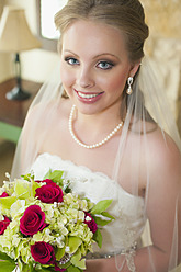 USA, Texas, Young bride smiling, portrait - ABAF000236