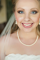 USA, Texas, Young bride smiling, portrait - ABAF000234