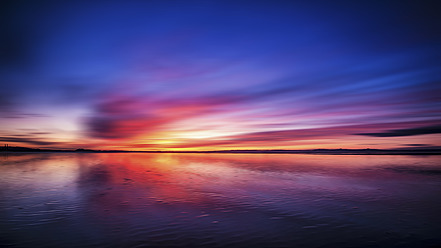 UK, Scotland, View of Gosford Bay during sunset - SMAF000010