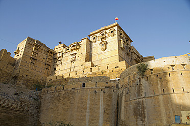 Indien, Rajasthan, Jaisalmar, Blick auf Jaisalmar Fort - MBEF000514