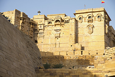 Indien, Rajasthan, Jaisalmar, Blick auf Jaisalmar Fort - MBEF000512