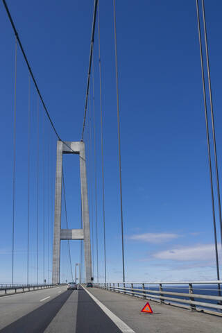 Dänemark, Blick auf die Brücke über den Großen Belt, lizenzfreies Stockfoto