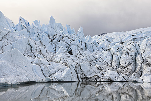 USA, Alaska, Blick auf die Mündung des Matanuska-Gletschers und den Gletschersee - FOF004374