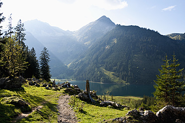 Österreich, Blick auf den Vilsalpsee - UMF000534