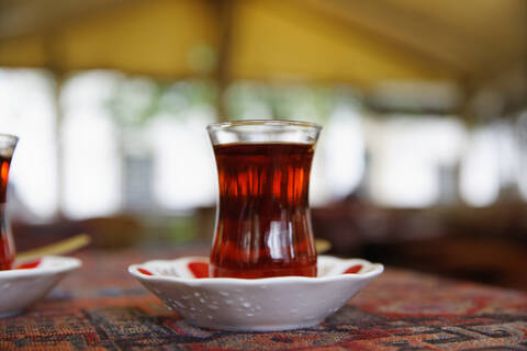 Europa, Türkei, Istanbul, Glass of Cay, lizenzfreies Stockfoto