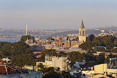 Europa, Türkei, Istanbul, Blick auf den Topkapi-Palast in Sultanahmet - SIEF002930