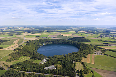 Europa, Deutschland, Rheinland Pfalz, Blick auf das Pulvermaar - CSF015915