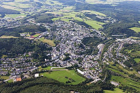 Europa, Deutschland, Rheinland-Pfalz, Blick auf die Stadt Daun - CSF015923