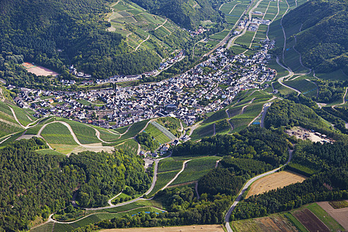 Europa, Deutschland, Rheinland-Pfalz, Blick auf den Weinberg bei Dernau - CSF015932