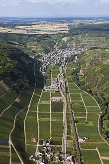 Europa, Deutschland, Rheinland-Pfalz, Blick auf den Weinberg bei Dernau - CSF015937