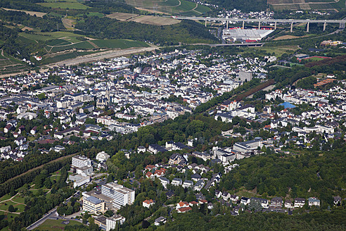 Europa, Deutschland, Rheinland Pfalz, Blick auf Bad Neuenahr Ahrweiler, Kurpark - CSF015941