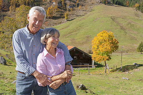 Germany, Bavaria, Senior couple on mountain hike near Wendelstein - TCF002993