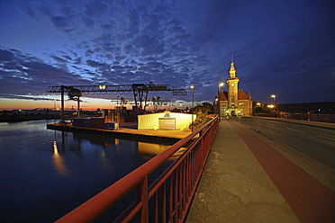 Germany, North Rhine Westphalia, Dortmund, View of harbour office - AKUF000011