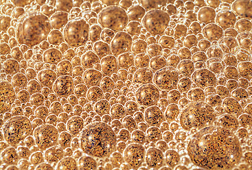 Portugal, Close up of beach bubbles - WVF000262