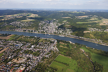 Europe, Germany, Rhineland Palatinate, Aerial view of confluence of river Ahr and river Rhine, town of Kripp in foreground - CSF015899