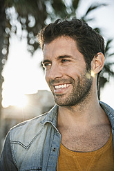 Spain, Mid adult man looking away, smiling - WESTF018969