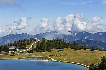 Österreich, Oberösterreich, Blick auf den Schafkogelsee auf dem Hutterer Hoess - SIEF002974