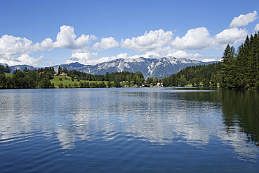 Österreich, Oberösterreich, Blick auf den Gleinkersee - SIEF002967