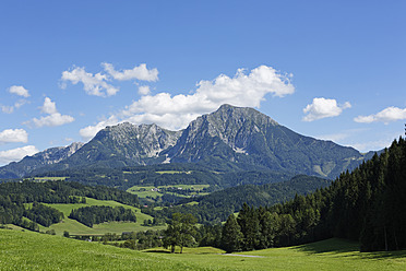 Austria, Upper Austria, View of Kleiner Pyhrgas mountain and Grosser Pyhrgas mountain - SIEF002965