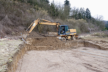 Europa, Deutschland, Rheinland-Pfalz, Vorbereitung des Bodens für das Fundament eines Hauses - CSF015962