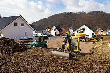 Europa, Deutschland, Rheinland-Pfalz, Vorbereitung des Bodens für das Fundament eines Hauses - CSF015959