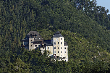 Österreich, Oberösterreich, Blick auf Schloss Klaus - SIEF003030