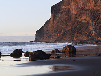 Spain, View of Playa del Ingles at Canary Islands - SIEF003009