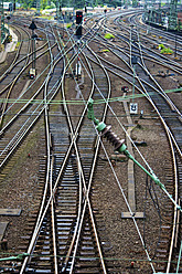 Deutschland, Hamburg, Blick auf Bahngleise - MHF000020