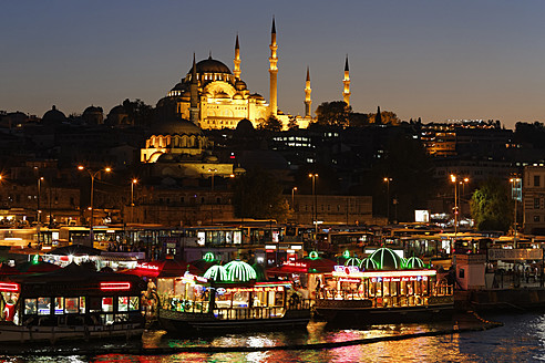 Europa, Türkei, Istanbul, Suleymaniye-Moschee und Rustem-Pascha-Moschee am Goldenen Horn - SIEF003064